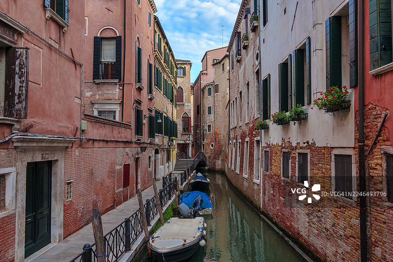 意大利威尼斯小运河的美景图片素材