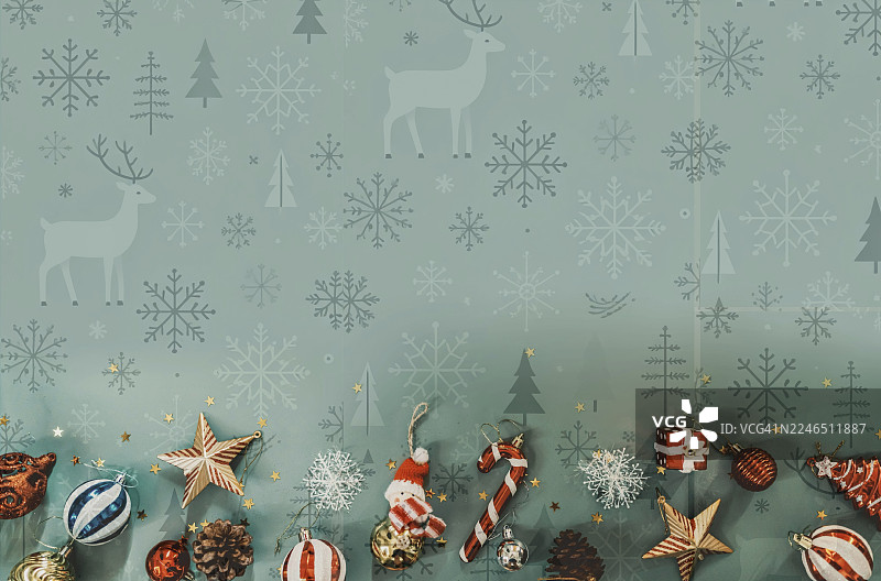 带有复制空间的圣诞装饰图片素材