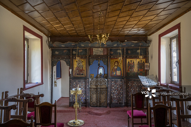 希腊正教小教堂，位于希腊莱斯博斯岛阿尼莫蒂亚的武科隆修道院图片素材