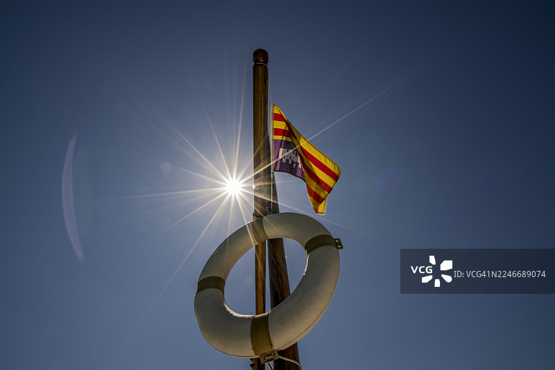 安达卢西亚莱夫里哈传统白屋的全景屋顶景观图片素材