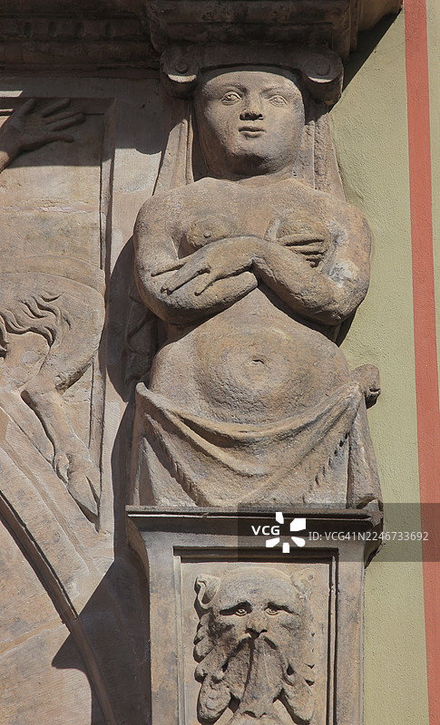 维斯马福尔斯滕霍夫建筑立面,过道入口设计的细节,文艺复兴时期纪念碑,西北梅克伦堡区,梅克伦堡-前波美拉尼亚州,德国图片素材