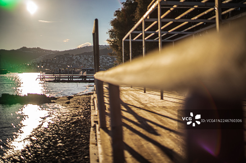 土耳其博德鲁姆，日落时分的海景与天空图片素材