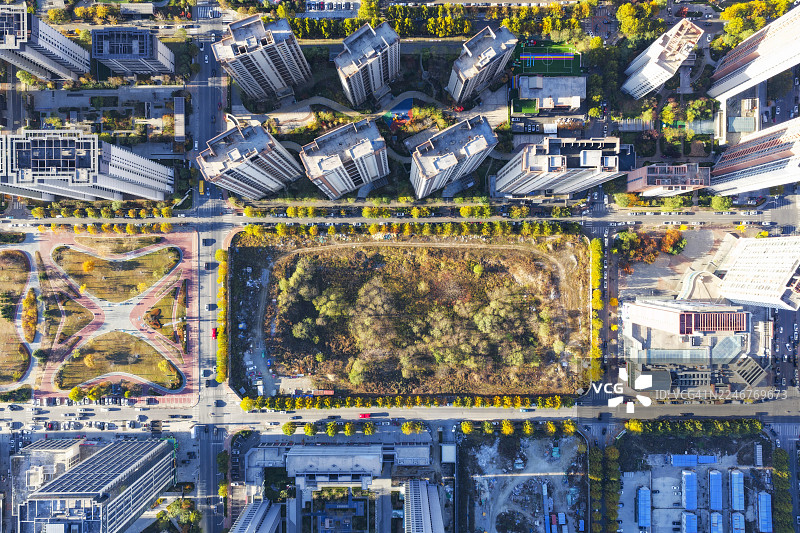 秋季住宅区的鸟瞰图图片素材