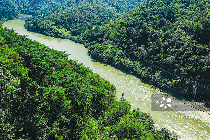 普密蓬水坝河流图片素材
