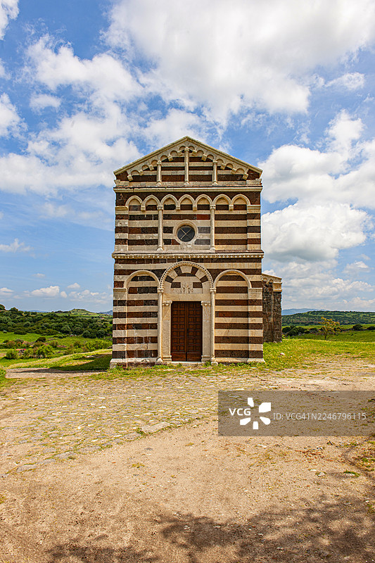 撒丁岛，圣皮耶特罗德莱伊马吉尼教堂。图片素材