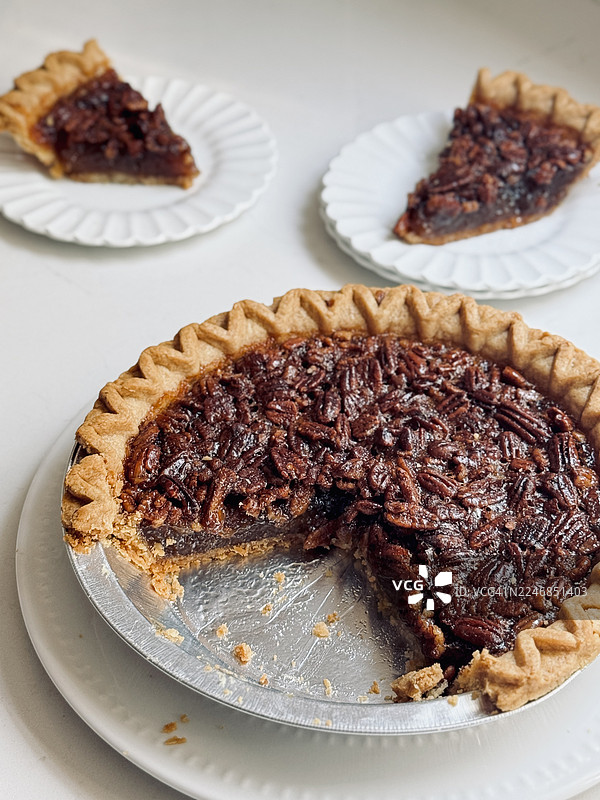 山核桃派平面图，留有空白文字区域图片素材