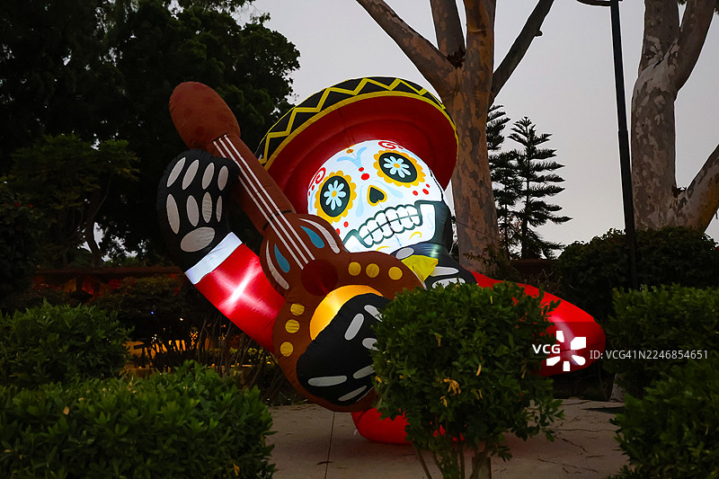 玛利亚奇风格的卡特林充气玩偶图片素材