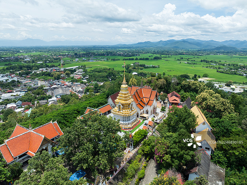 泰国清迈素贴寺的鸟瞰图图片素材