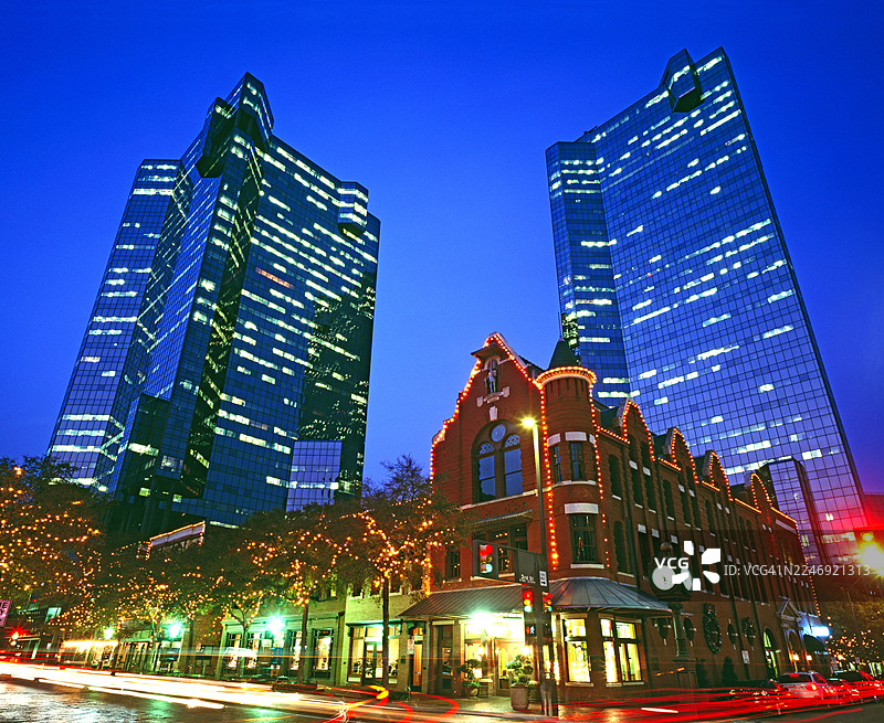 夜幕下的德克萨斯州沃斯堡市中心图片素材