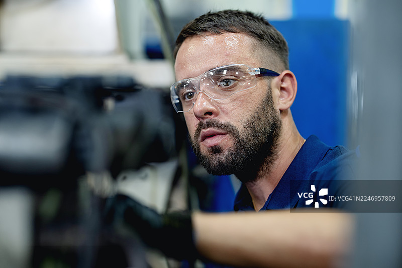 根本原因分析是精益六西格玛的关键组成部分，在识别制造过程问题根源并提高产品质量方面发挥着至关重要的作用。图片素材