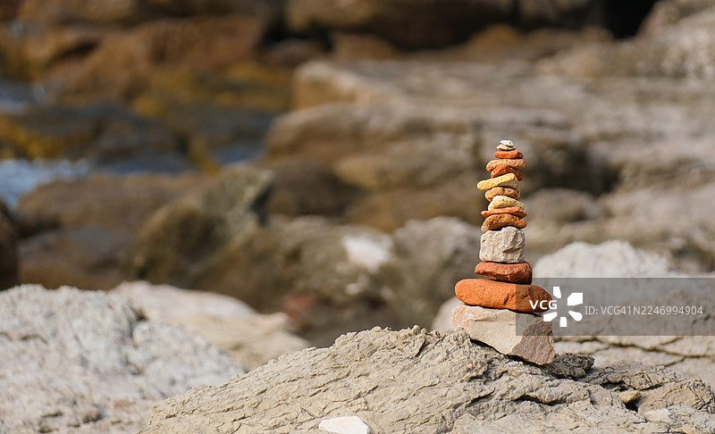 堆叠的石头圆石堆图片素材
