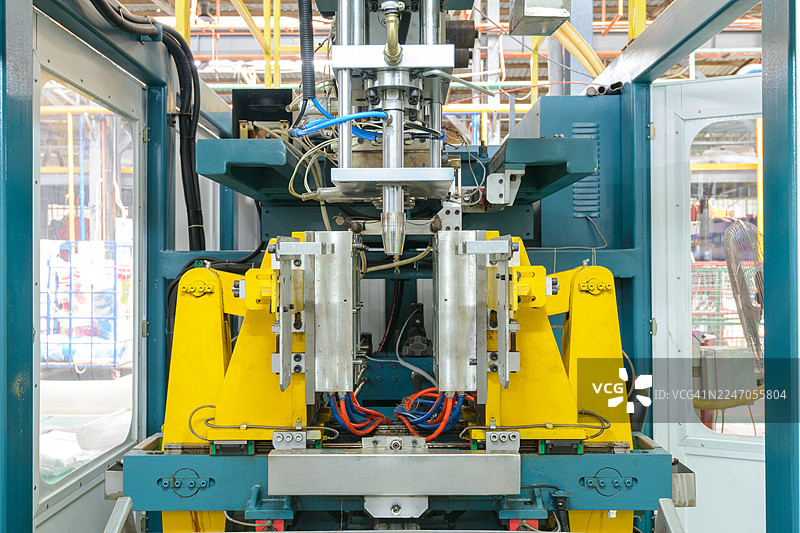 自动化塑料注塑成型机图片素材