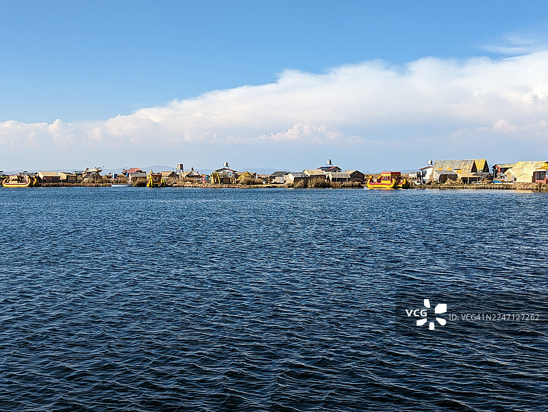的的喀喀湖乌鲁斯浮岛村落图片素材