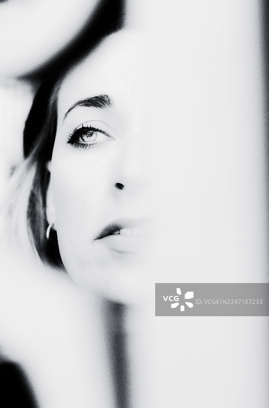 光影之间，疑虑之中图片素材