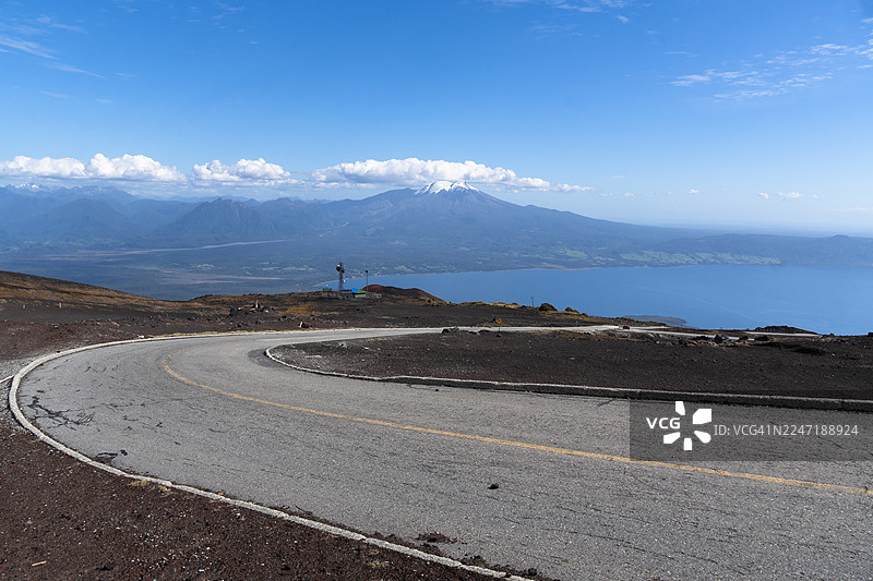 通往奥索尔诺火山的路图片素材