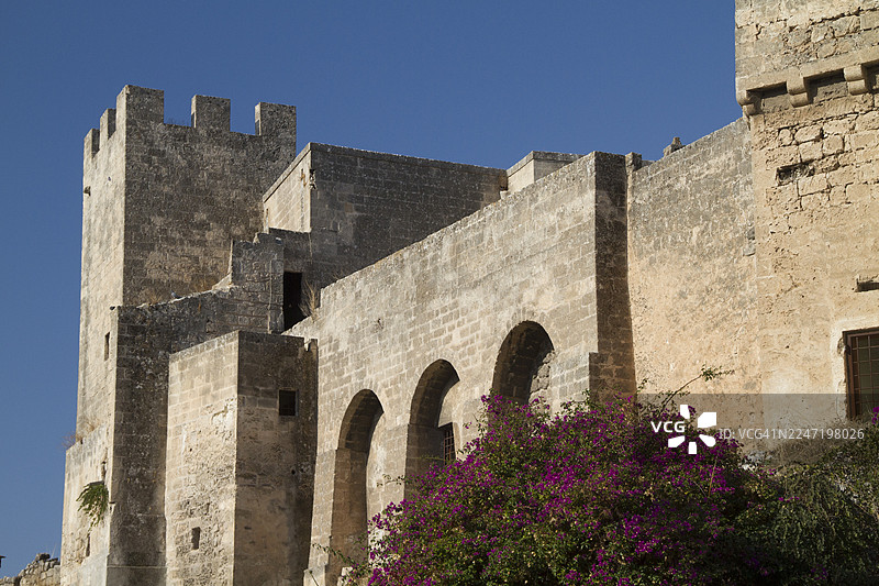 马萨夫拉城堡的城墙和塔楼图片素材