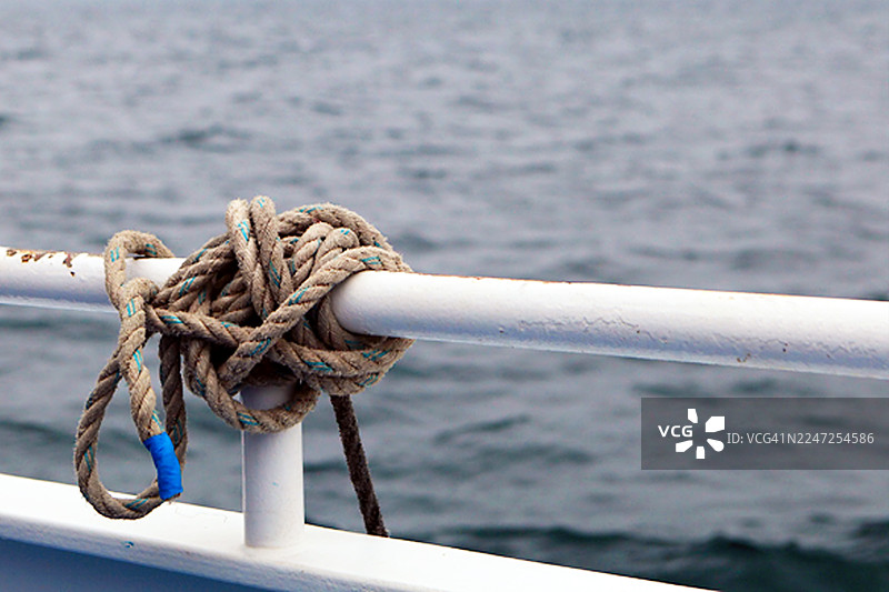 船栏上的绳子图片素材