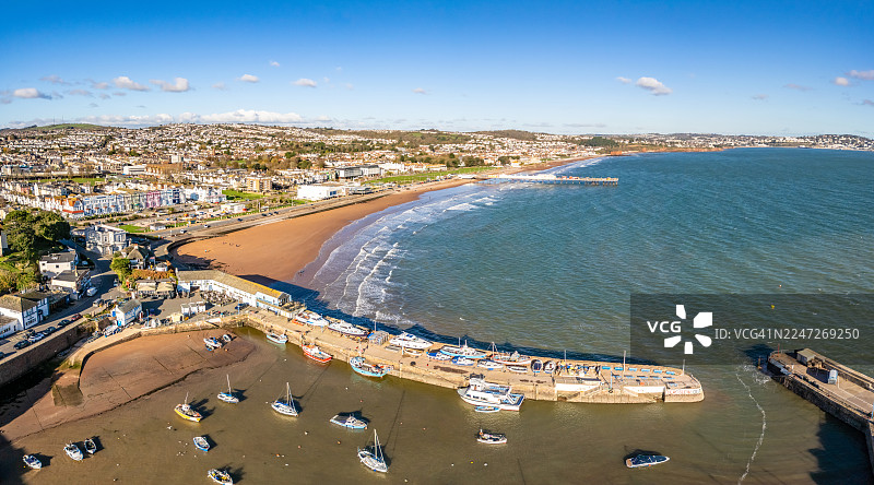 停泊在佩恩顿港的船只图片素材