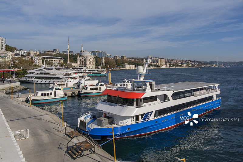 卡巴塔斯博斯普鲁斯海峡景观：历史与海洋的交汇之处图片素材