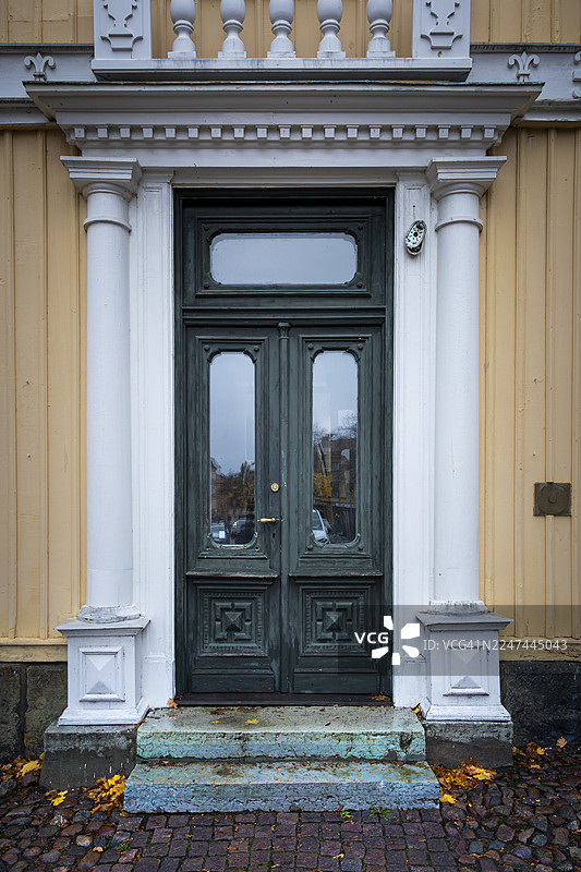 瑞典老城马里亚斯塔德历史房屋正面图片素材