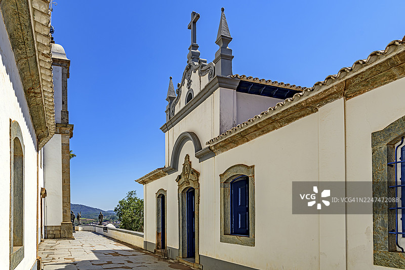 巴西米纳斯吉拉斯州孔戈尼亚斯市典型的巴洛克建筑博热苏斯·德·马托西尼奥斯教堂图片素材