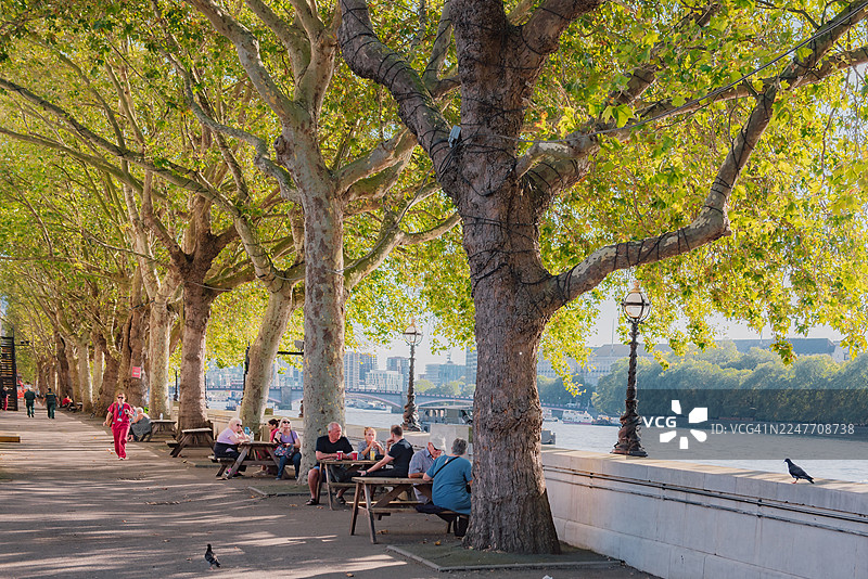 圣托马斯医院候诊区等候的患者图片素材