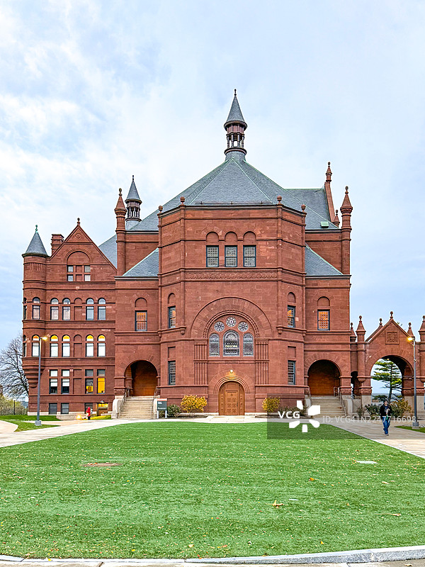 雪城大学历史悠久的红砂石建筑——克劳斯学院图片素材