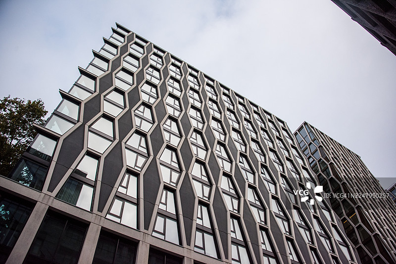 伦敦威斯敏斯特维多利亚街的白金汉宫62号办公楼图片素材