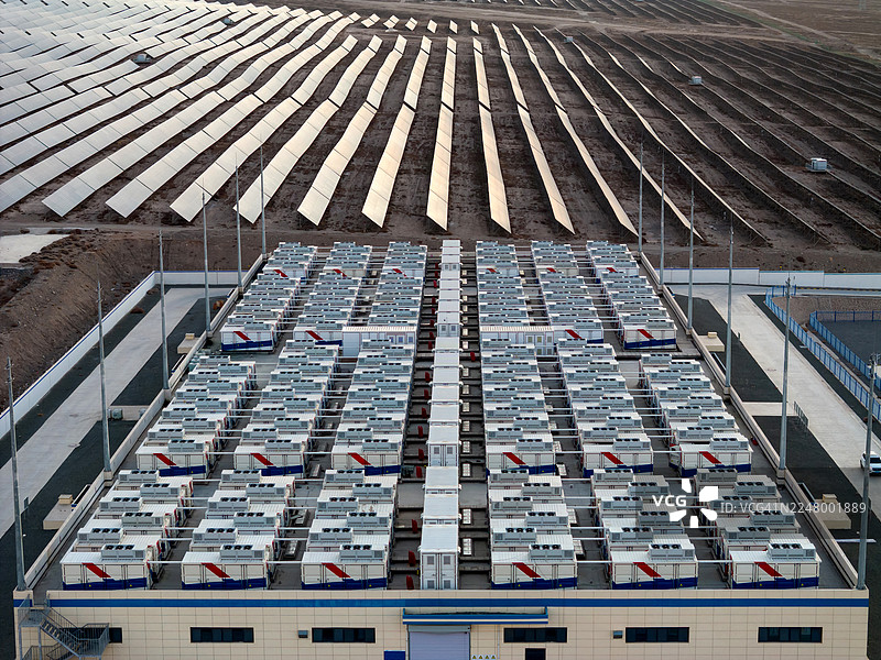 储能电站与太阳能电站图片素材