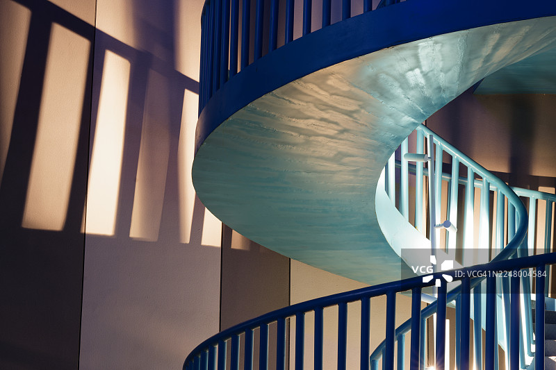 弧形楼梯与建筑阴影/城市几何：建筑楼梯合集图片素材