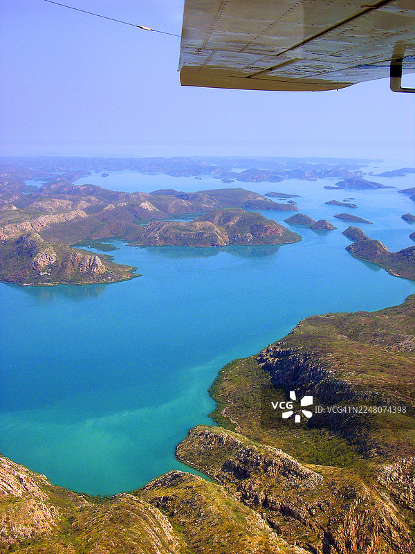 西澳大利亚，布坎尼尔群岛上空飞行图片素材