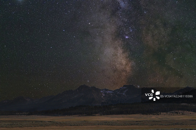 爱达荷州锯齿山脉的银河图片素材
