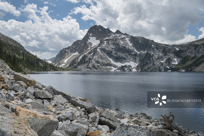 爱达荷州锯齿湖与里根山图片素材