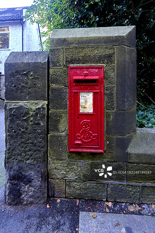 英格兰乡村经典邮箱。奥特利，约克郡，英格兰图片素材