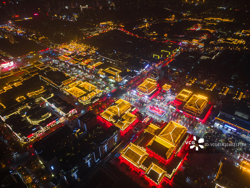西安唐朝建筑群夜景航拍图片素材