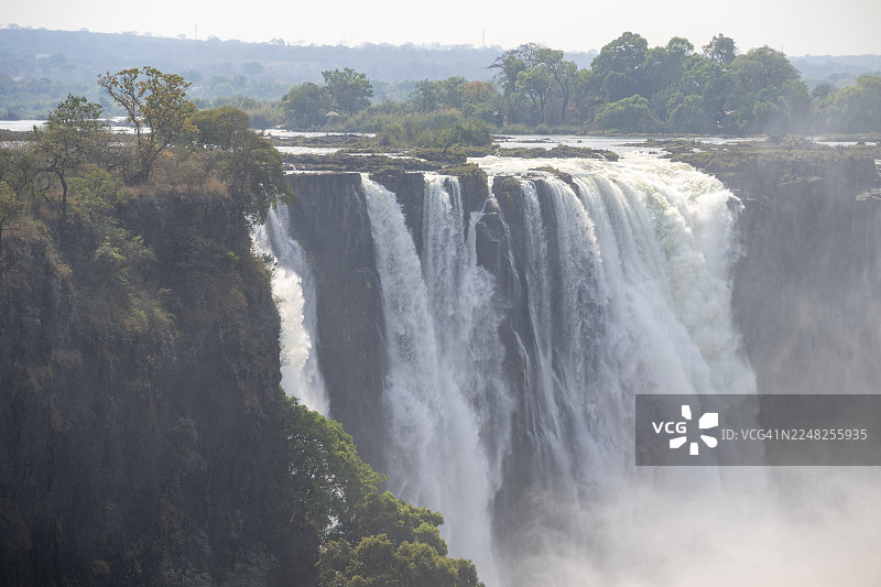 维多利亚瀑布，赞比西河，津巴布韦，瀑布奔入深渊，峡谷图片素材