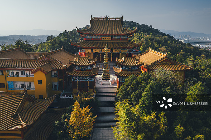 中国江苏宜兴显圣寺金顶寺庙群图片素材