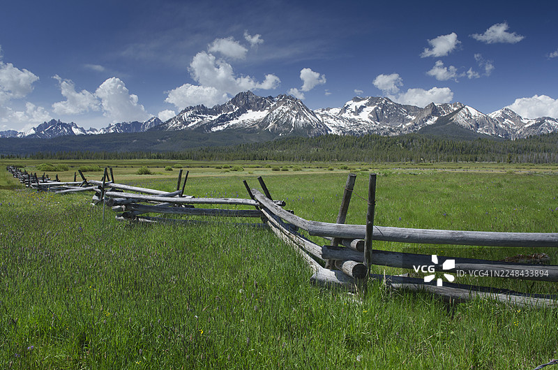 爱达荷州锯齿山图片素材