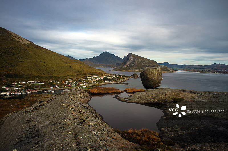 挪威诺德兰郡罗弗敦群岛和韦斯特曼群岛罗弗敦那普米达尔斯泰宁山的景色图片素材