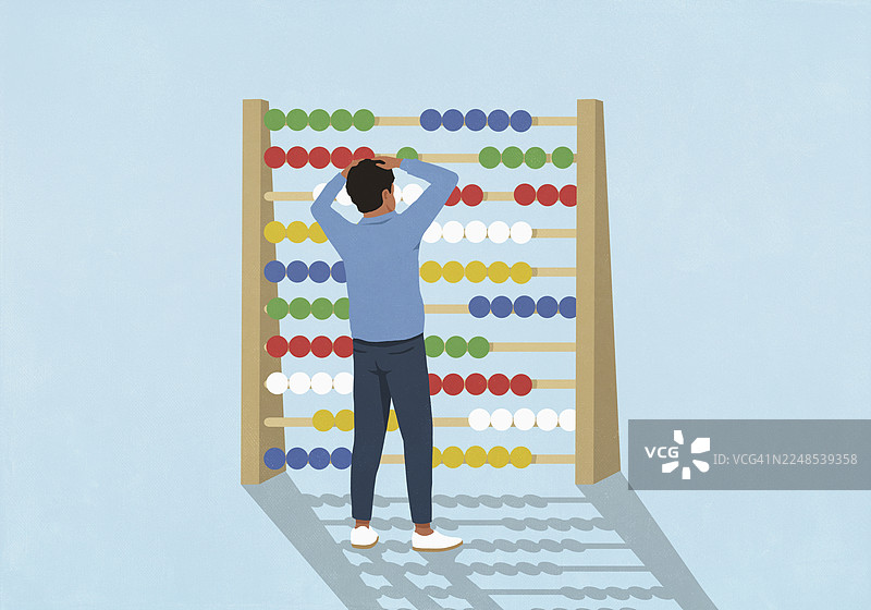 男子双手抱头，困惑地看着一个巨大的算盘图片素材