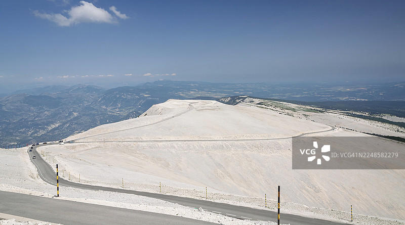 法国普罗旺斯旺图峰的远眺图片素材