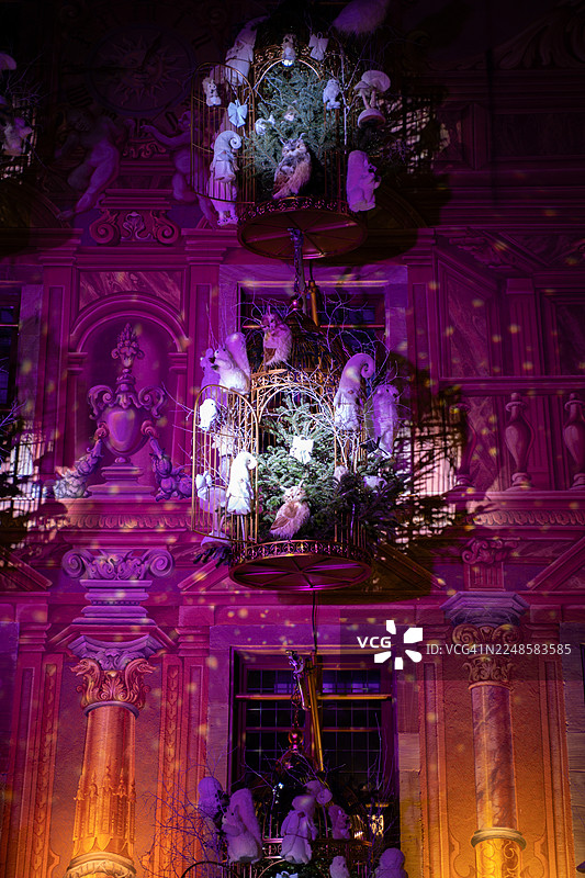 斯特拉斯堡圣诞集市的装饰品在克里斯蒂安面包店上图片素材