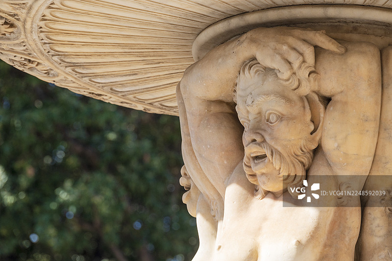 猎户座喷泉，墨西拿城广场的猎户座喷泉图片素材