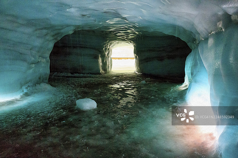 冰隧道，发光的冰川洞穴，融化的冰，插画，朗格冰川，胡萨菲尔，冰岛图片素材