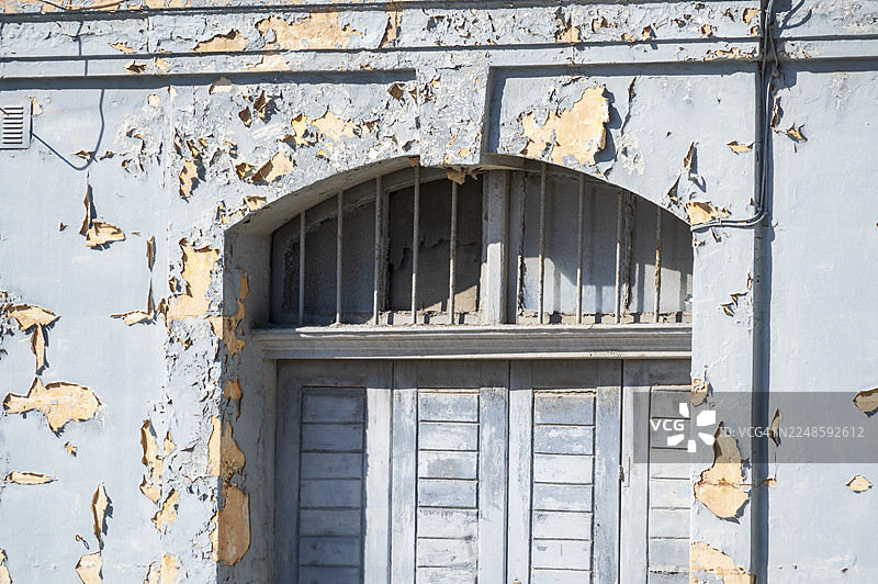 瓦莱塔饱经风霜的旧木门图片素材