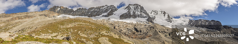 意大利阿尔卑斯山脉的落基山，位于大帕拉迪索国家公园内。瓦尔萨瓦兰切，奥斯塔，意大利图片素材