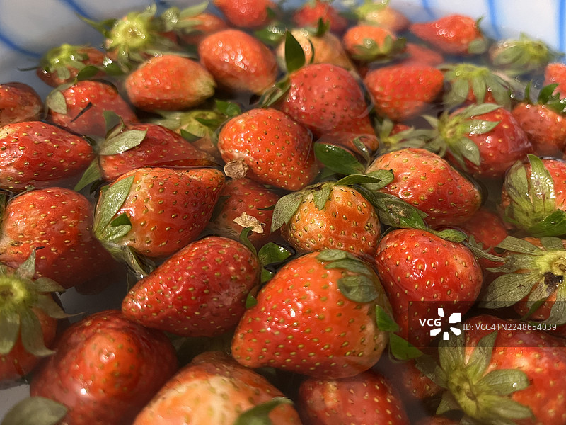 新鲜红草莓背景图片素材