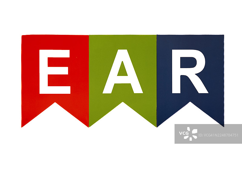 三面彩旗拼写出单词EAR，背景为白色。图片素材
