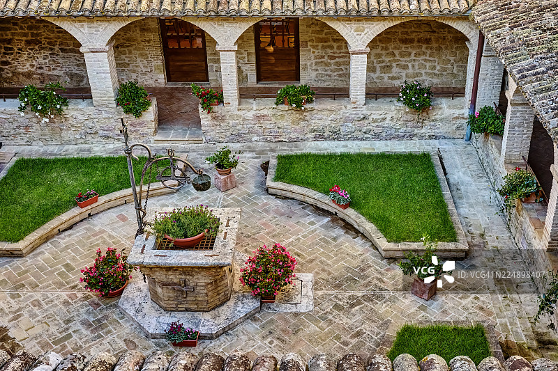 意大利翁布里亚阿西西圣达米亚诺圣殿的修道院图片素材