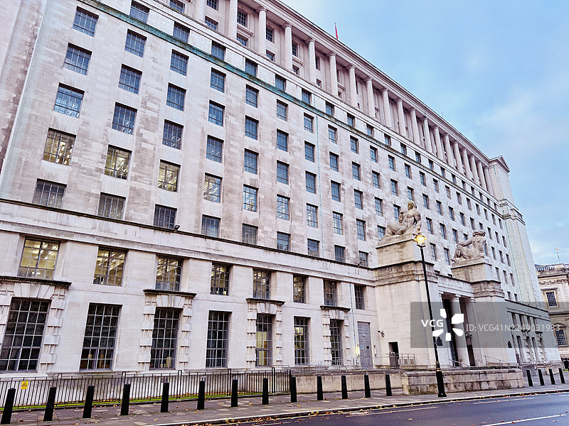 伦敦白厅国防部主楼图片素材